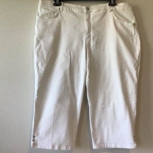 Shorts 20W White Bermuda Amanda Slimming EUC